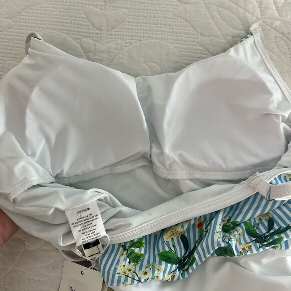 Dippin Daisy's Women's Multicolor Floral Striped‎ One Piece Swimsuit Medium NWT - Picture 12 of 13